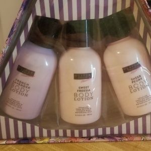 10 Bundle of lotion kits